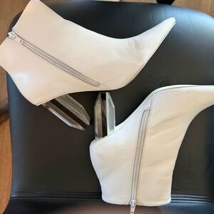 Jeffrey Campbell White Leather Ankle Boots with Transparent  reflector Heels